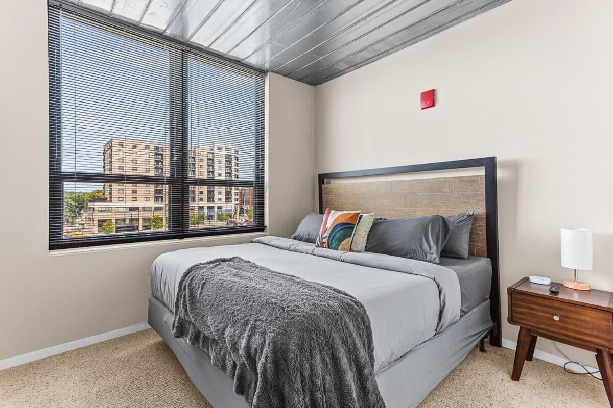 Downtown Ann Arbor 2 King Bed Balcony Apartment Exteriör bild